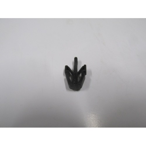 UNIVERSAL UNIVERSAL-; ÖN PANJUR KLİPSİ E TİPİ TÜM ARAÇLAR İÇİN