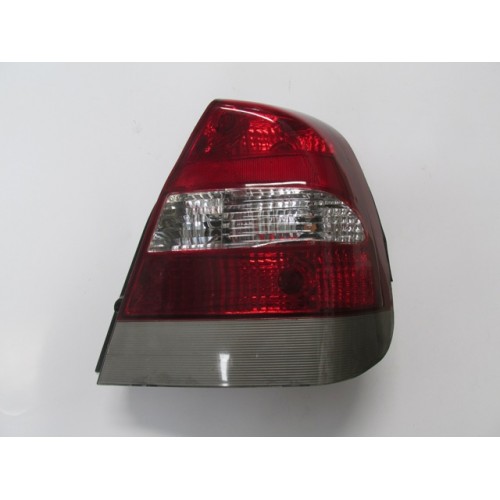 DAEWOO NUBIRA- 00/02; STOP LAMBASI SAG SEDAN KIRMIZI/BEYAZ (FAMELLA)