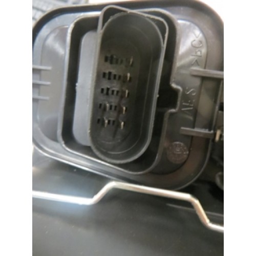 VOLKSWAGEN GOLF- 4- 98/04; FAR LAMBASI SAG MANUEL SISLI H7/H1/H3 (7PIN) (FAMELLA)