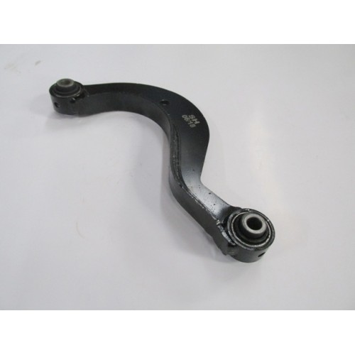 AUDI A3- 04/05; ARKA ÜST TABLA BURÇLU SAG/SOL AYNI (ADET) (SALINCAK) (SH)