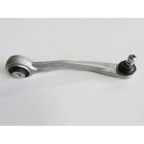 AUDI A4- 15/18; ÖN ÜST TABLA SAG EGRI TIP ROTILLI/BURÇLU (SALINCAK) ALÜMINYUM (SH) AUDI A4- 15/18; ÖN ÜST TABLA SAG EGRI TIP ROTILLI/BURÇLU (SALINCAK) ALÜMINYUM (SH)