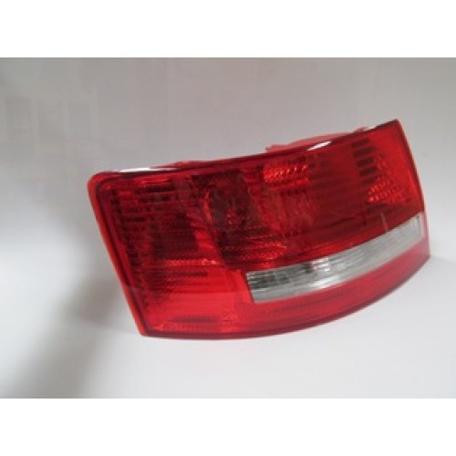 AUDI A6- 05/09; STOP LAMBASI SOL KIRMIZI/BEYAZ/LEDSIZ (FAMELLA) AUDI A6- 05/09; STOP LAMBASI SOL KIRMIZI/BEYAZ/LEDSIZ (FAMELLA)
