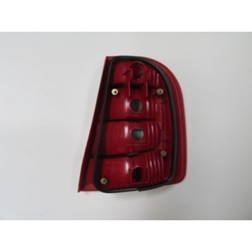 SKODA FABIA- 01/04; STOP LAMBASI SOL KIRMIZI/BEYAZ (HB) (FAMELLA)