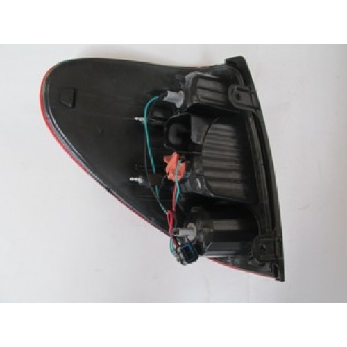 MITSUBISHI L200- PICK UP- 06/15; STOP LAMBASI SAG KIRMIZI/SARI/BEYAZ DUYULU (DEPO) MITSUBISHI L200- PICK UP- 06/15; STOP LAMBASI SAG KIRMIZI/SARI/BEYAZ DUYULU (DEPO)