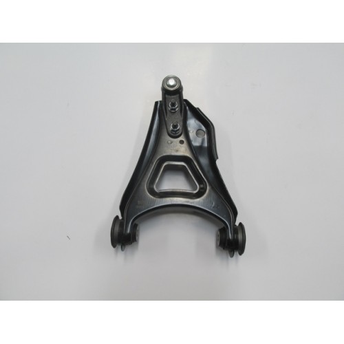 RENAULT CLIO- 2- SD- 98/01; ÖN ALT TABLA SOL ROTILLI/BURÇLU (SALINCAK)(SH) RENAULT CLIO- 2- SD- 98/01; ÖN ALT TABLA SOL ROTILLI/BURÇLU (SALINCAK)(SH)