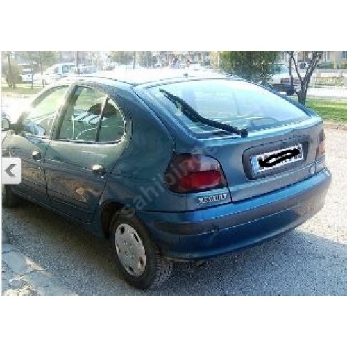 RENAULT MEGANE- 1- 96/99; STOP LAMBASI SAG KIRMIZI/FÜME HATCHBACK 5 KAPI (FAMELLA) RENAULT MEGANE- 1- 96/99; STOP LAMBASI SAG KIRMIZI/FÜME HATCHBACK 5 KAPI (FAMELLA)