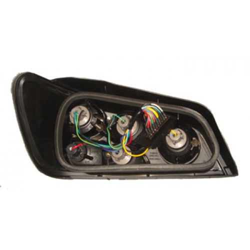 PEUGEOT 306- HB- 97/00; MODIFIYE STOP LAMBASI SAG/SOLSET 2PARÇA FÜME/KIRMIZI/BEYAZ(SIYAH ÇERÇEVE