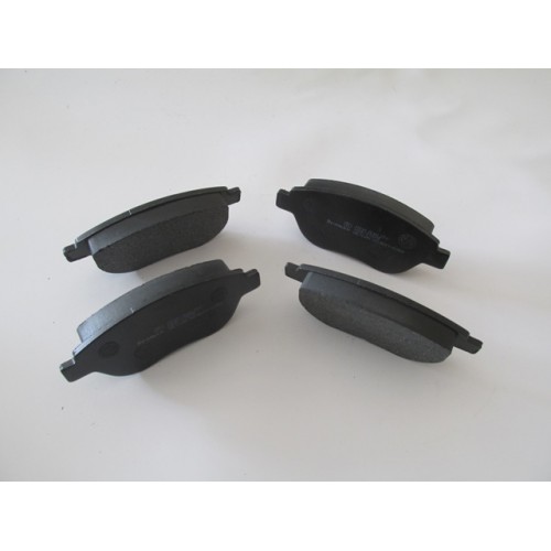CITROEN C3- 03/06; ÖN FREN BALATASI (KABLOSUZ)(DISK)(137X57,4X18)(BRAMAX) CITROEN C3- 03/06; ÖN FREN BALATASI (KABLOSUZ)(DISK)(137X57,4X18)(BRAMAX)