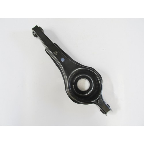 VOLVO S40- 05/07; ARKA ALT TABLA (SALINCAK) SAG/SOL AYNI (ADET) (BURÇLU) (SH) VOLVO S40- 05/07; ARKA ALT TABLA (SALINCAK) SAG/SOL AYNI (ADET) (BURÇLU) (SH)