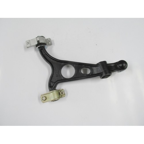 ALFA ROMEO 147- 01/09; ÖN ALT TABLA SAG ROTILLI/BURÇLU (SALINCAK) (SH) ALFA ROMEO 147- 01/09; ÖN ALT TABLA SAG ROTILLI/BURÇLU (SALINCAK) (SH)