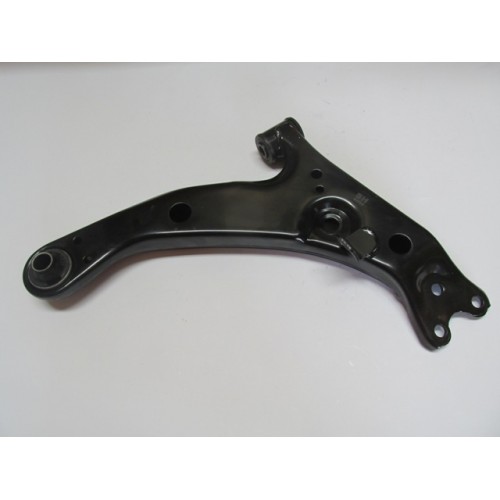 TOYOTA COROLLA- ZZ111- 00/02; ÖN ALT TABLA SAG (BURÇLU TIP)(ENJEKSIYONLU)(SALINCAK) (SH) TOYOTA COROLLA- ZZ111- 00/02; ÖN ALT TABLA SAG (BURÇLU TIP)(ENJEKSIYONLU)(SALINCAK) (SH)