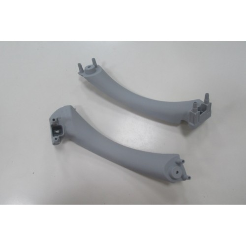 BMW 3 SERI- E90- 05/11; ÖN KAPI İÇ ÇEKME KOLU SAĞ/SOL SET (2 PARÇA) GRİ