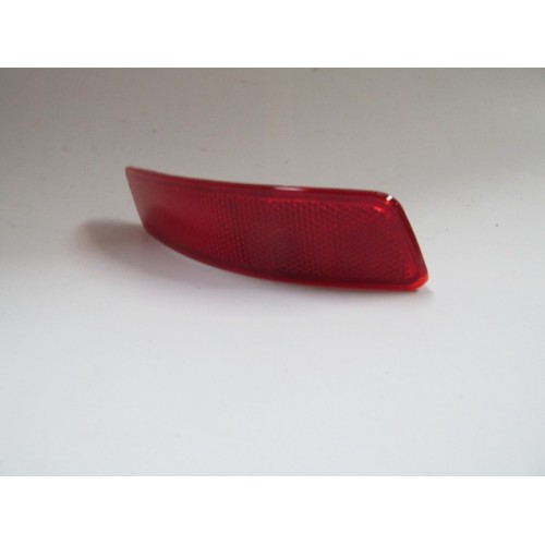 TOYOTA COROLLA- NDE180- 13/18; ARKA TAMPON REFLEKTÖRÜ SAĞ KIRMIZI TOYOTA COROLLA- NDE180- 13/18; ARKA TAMPON REFLEKTÖRÜ SAĞ KIRMIZI