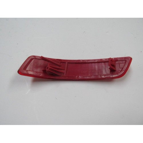 TOYOTA COROLLA- NDE180- 13/18; ARKA TAMPON REFLEKTÖRÜ SAĞ KIRMIZI