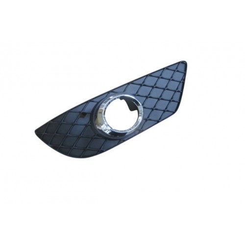 MERCEDES C CLASS- W204- 11/13; SİS LAMBA KAPAĞI SOL SİYAH (SİS DELİKLİ/NİKELAJ ÇERÇEVELİ) (TW) MERCEDES C CLASS- W204- 11/13; SİS LAMBA KAPAĞI SOL SİYAH (SİS DELİKLİ/NİKELAJ ÇERÇEVELİ) (TW)