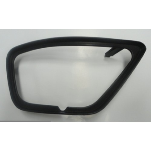 FORD FOCUS- SD/HB- 02/05; SİS LAMBA KAPAĞI SAĞ SİYAH SİS DELİKLİ