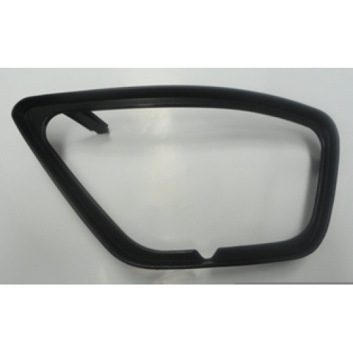 FORD FOCUS- SD/HB- 02/05; SİS LAMBA KAPAĞI SOL SİYAH SİS DELİKLİ