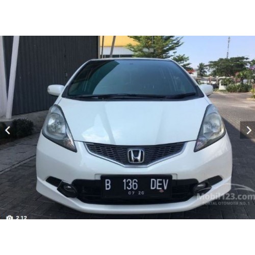 HONDA JAZZ- 09/11; ÖN TAMPON SİYAH (PANJUR DELİKLİ BFN)